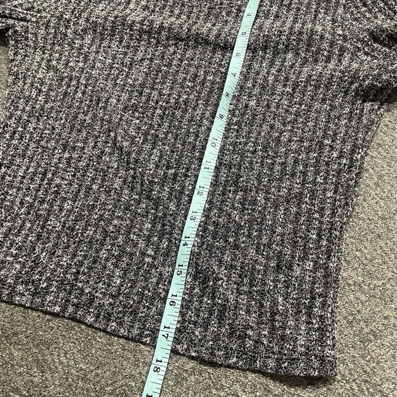 Abercrombie & Fitch Gray Long Sleeve Women’s Size M - Picture 4 of 4